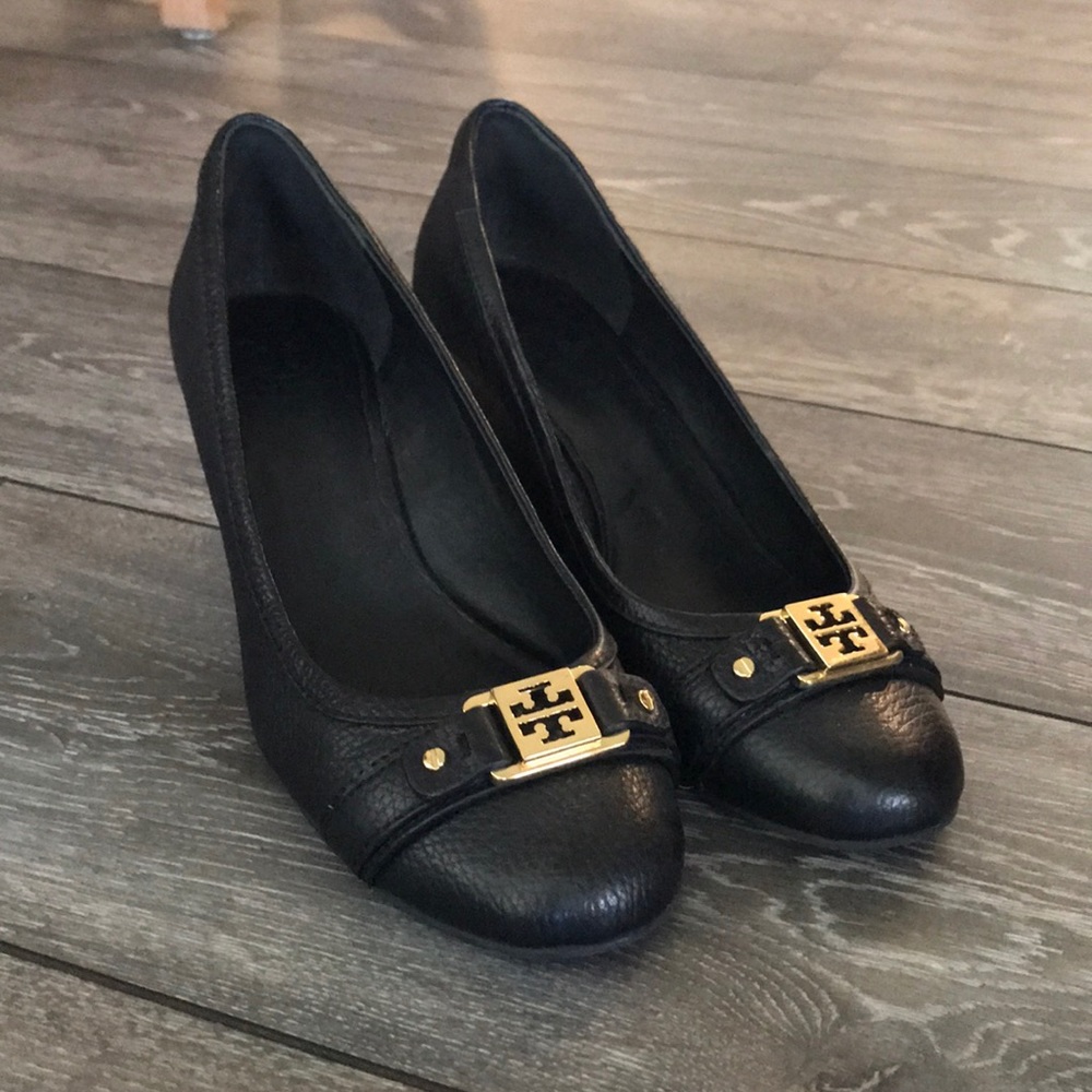 Tory Burch Wedges 😍